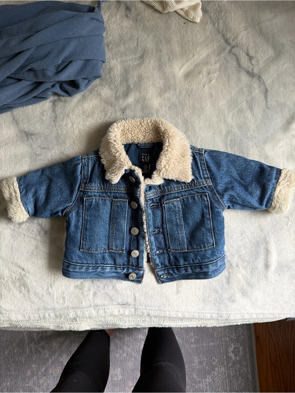 GAP Kids Medium Blue Denim Jacket with Cream Sherpa Trim